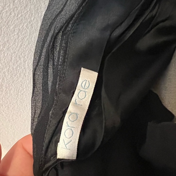 Kora Rae Silk 'Maya' Reversible Top - Picture 6 of 6